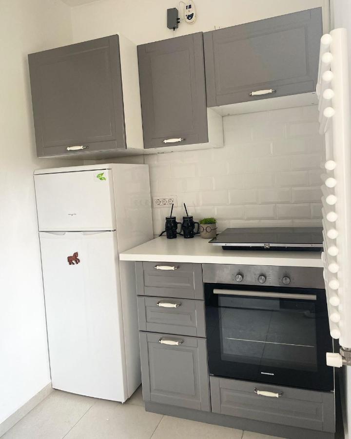 White Apartment Bukurešť Exteriér fotografie
