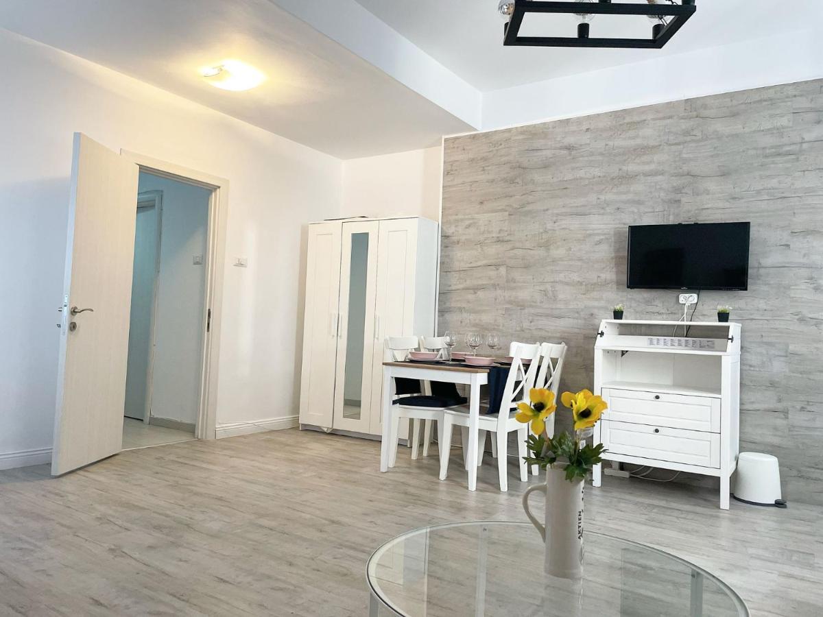 White Apartment Bukurešť Exteriér fotografie
