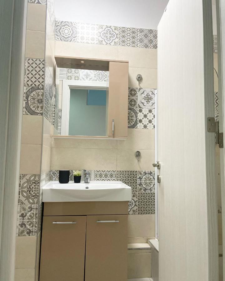 White Apartment Bukurešť Exteriér fotografie