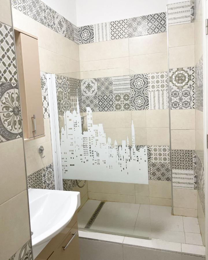 White Apartment Bukurešť Exteriér fotografie